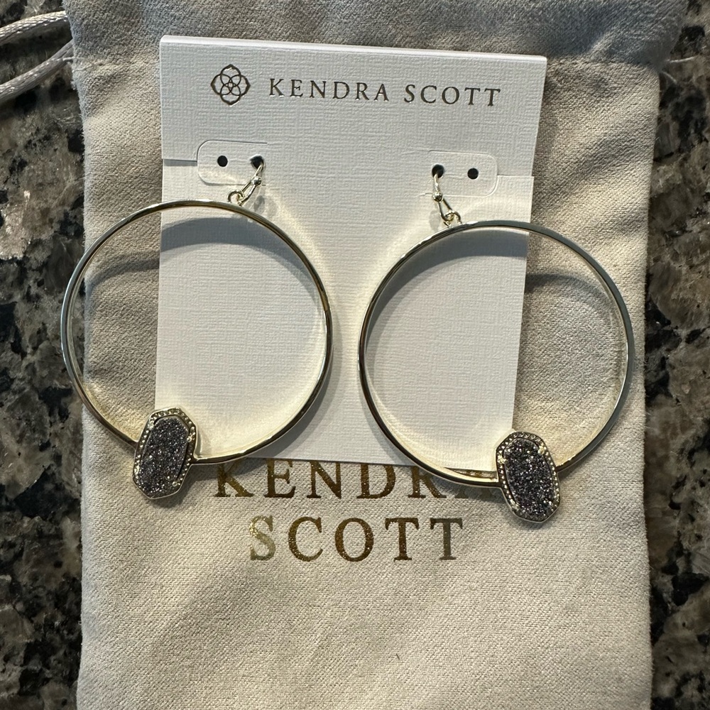Kendra Scott Elora hoop earrings in gold